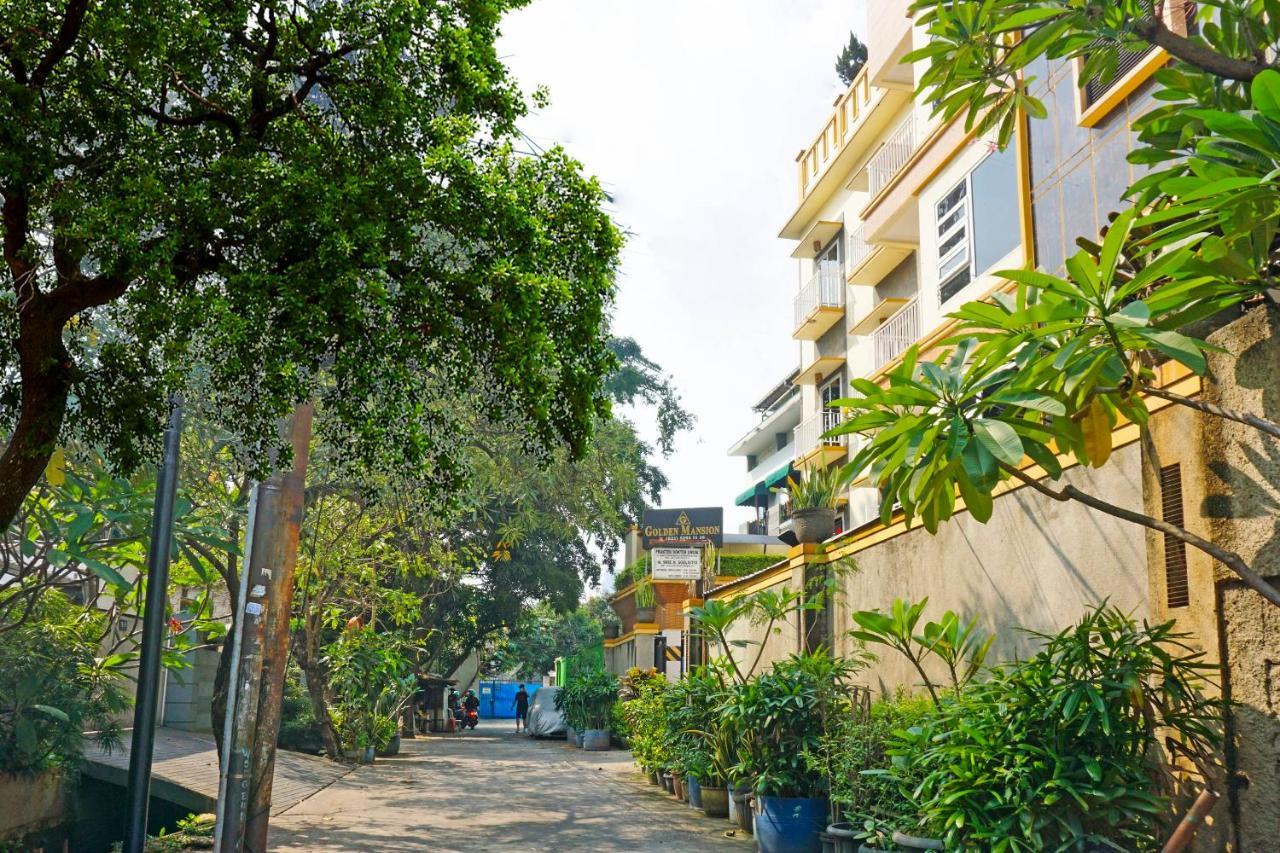 Collection O 91380 Golden Mansion Hotel Jacarta Exterior foto